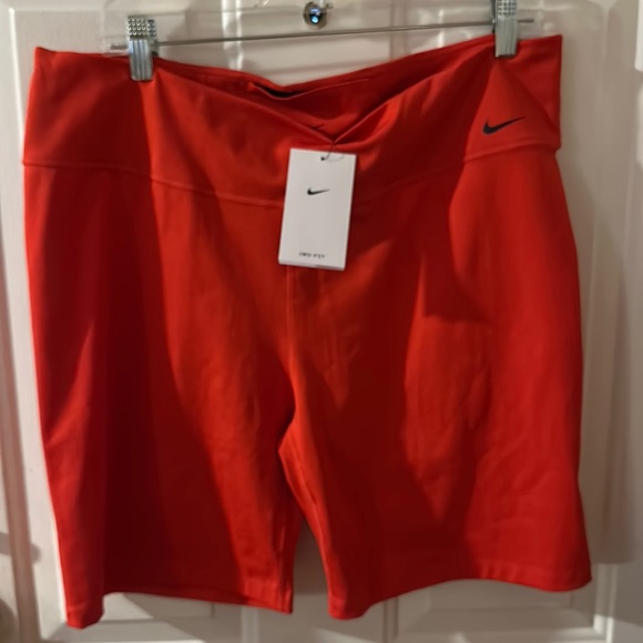 Nike Women's One Mid Rise 7" Shorts: RED: NWT: SZ XXL - Picture 1 of 6